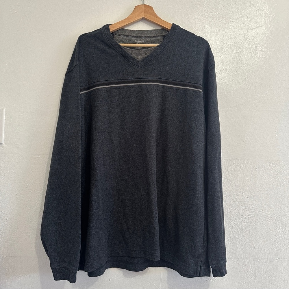 Men’s Van Heusen Charcoal V-Neck Crewneck Sweater